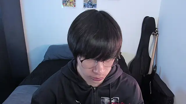 Aventure Twinks online show from 05/16/26, 12:29