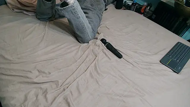 Prxscillia Tx online show from 10/23/25, 07:12