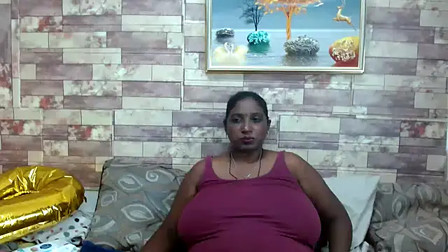 Snapshot of Indian_tracy chatting on 01/21/25, 10:41 Indian tracy online show from 01/21/25, 10:41