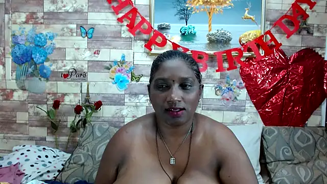 Snapshot of Indian_tracy chatting on 01/27/25, 04:54 Indian tracy online show from 01/27/25, 04:54