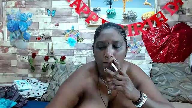 Snapshot of Indian_tracy chatting on 01/27/25, 09:00 Indian tracy online show from 01/27/25, 09:00