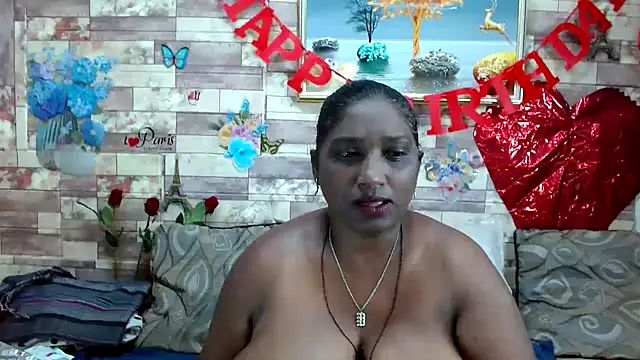 Snapshot of Indian_tracy chatting on 01/28/25, 07:32 Indian tracy online show from 01/28/25, 07:32