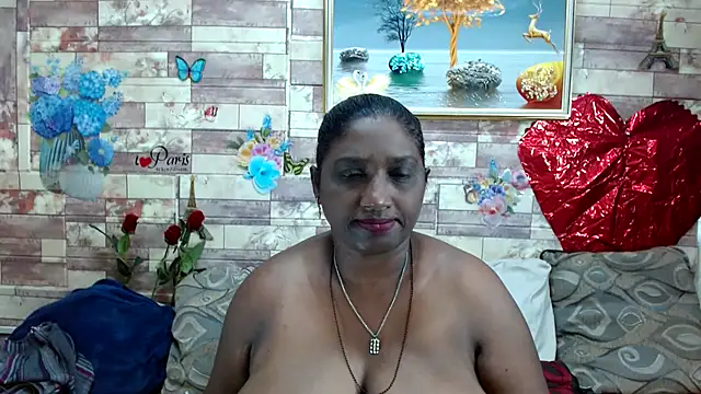Snapshot of Indian_tracy chatting on 02/06/25, 07:56 Indian tracy online show from 02/06/25, 07:56