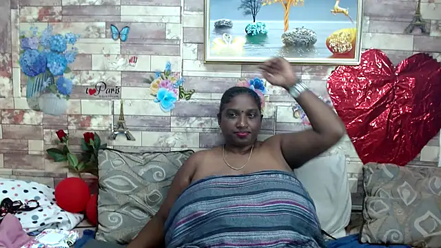 Snapshot of Indian_tracy chatting on 02/26/25, 01:52 Indian tracy online show from 02/26/25, 01:52