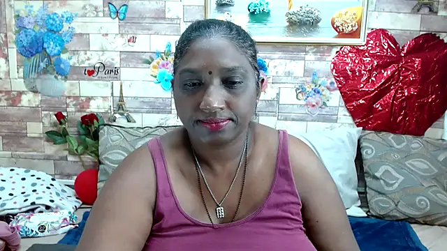 Snapshot of Indian_tracy chatting on 02/27/25, 02:00 Indian tracy online show from 02/27/25, 02:00