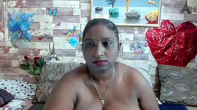 Snapshot of Indian_tracy chatting on 03/09/25, 08:29 Indian tracy online show from 03/09/25, 08:29
