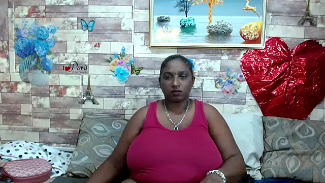 Snapshot of Indian_tracy chatting on 03/20/25, 12:43 Indian tracy online show from 03/20/25, 12:43