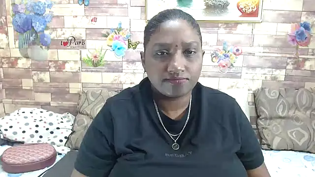 Snapshot of Indian_tracy chatting on 09/14/25, 08:46 Indian tracy online show from 09/14/25, 08:46