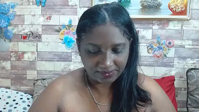 Snapshot of Indian_tracy chatting on 10/09/25, 09:40 Indian tracy online show from 10/09/25, 09:40