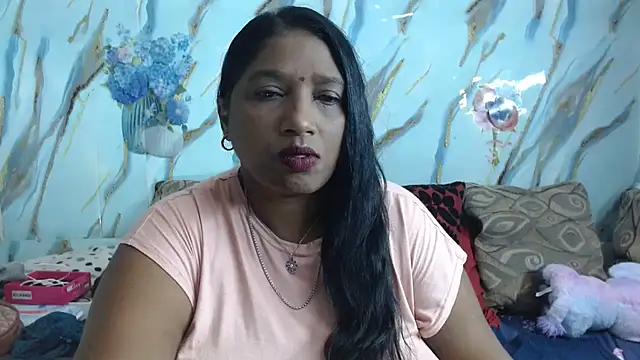Snapshot of Indian_tracy chatting on 06/23/26, 09:29 Indian tracy online show from 06/23/26, 09:29