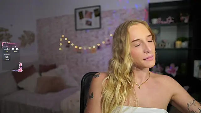 Nicolette  Shea  online show from 02/27/25, 05:04