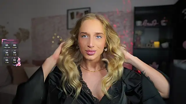 Nicolette  Shea  online show from 03/15/25, 10:24