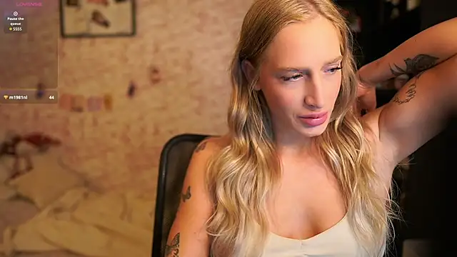 Nicolette  Shea  online show from 01/10/26, 09:44