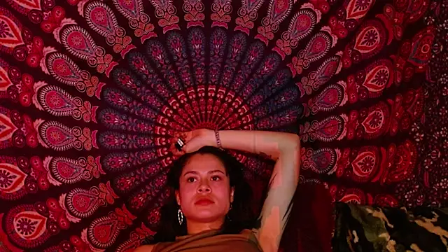 Snapshot of AbbySccott chatting on 12/27/24, 03:20 AbbySccott online show from 12/27/24, 03:20