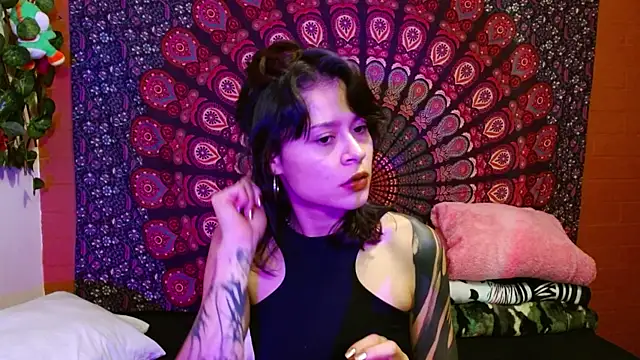 Snapshot of AbbySccott chatting on 03/12/25, 11:12 AbbySccott online show from 03/12/25, 11:12