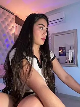 ZarahEvans online show from 12/10/24, 10:47