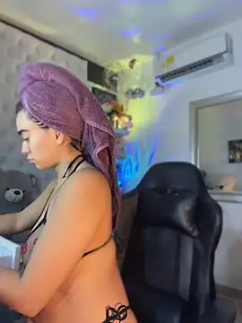 ZarahEvans online show from 04/23/26, 07:38