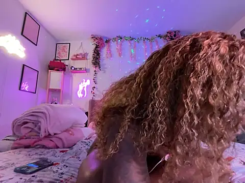 VixenCapri online show from 11/22/25, 05:12