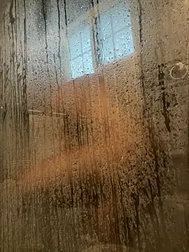 Snapshot of RoodoggXL chatting on 12/24/24, 12:44 RoodoggXL online show from 12/24/24, 12:44