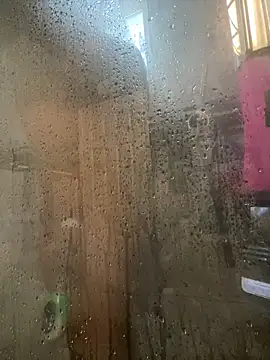 Snapshot of RoodoggXL chatting on 01/18/25, 05:37 RoodoggXL online show from 01/18/25, 05:37