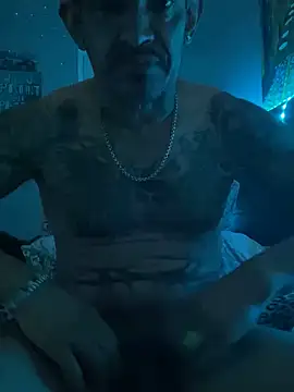 Snapshot of RoodoggXL chatting on 02/11/25, 01:10 RoodoggXL online show from 02/11/25, 01:10