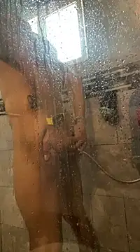 Snapshot of RoodoggXL chatting on 02/19/25, 09:14 RoodoggXL online show from 02/19/25, 09:14