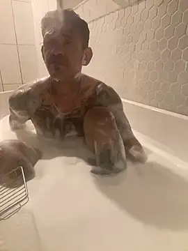 Snapshot of RoodoggXL chatting on 03/20/25, 01:15 RoodoggXL online show from 03/20/25, 01:15