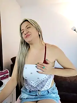 valeriahunter1 online show from 12/17/24, 10:32