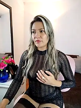 valeriahunter1 online show from 03/04/25, 09:54