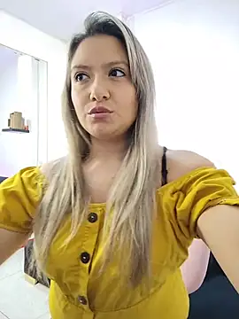 valeriahunter1 online show from 03/10/26, 10:04