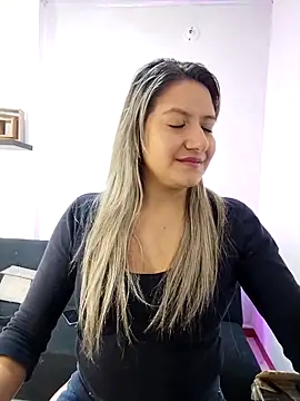 valeriahunter1 online show from 03/27/26, 10:42
