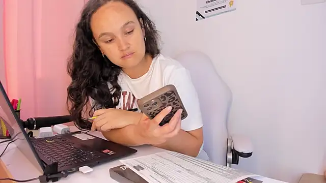 kattypinkk online show from 02/09/26, 07:40