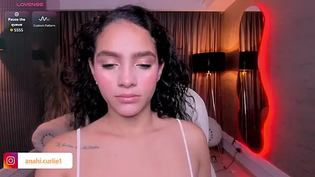 anahi curlie1 online show from 06/16/26, 11:24