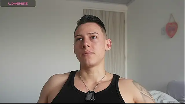 Snapshot of Muscle_King_Cum chatting on 05/01/26, 01:26 Muscle King Cum online show from 05/01/26, 01:26