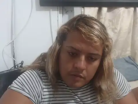 Snapshot of KIARAMARSHALLWELLZ chatting on 01/12/26, 05:34 KIARAMARSHALLWELLZ online show from 01/12/26, 05:34