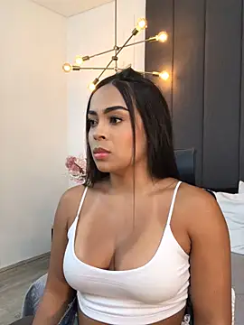 JuanaSimons online show from 01/04/25, 11:06