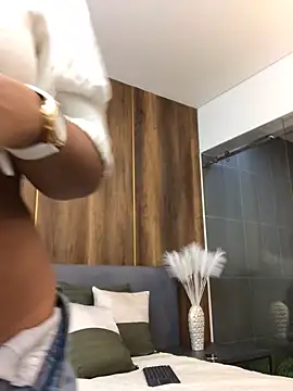 JuanaSimons online show from 02/01/25, 07:13