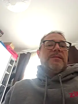 BananasNCream online show from 09/25/25, 08:18