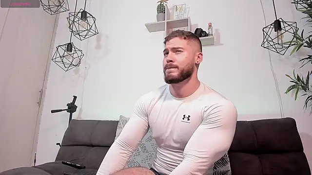 SebastianVilla  online show from 03/10/25, 09:18