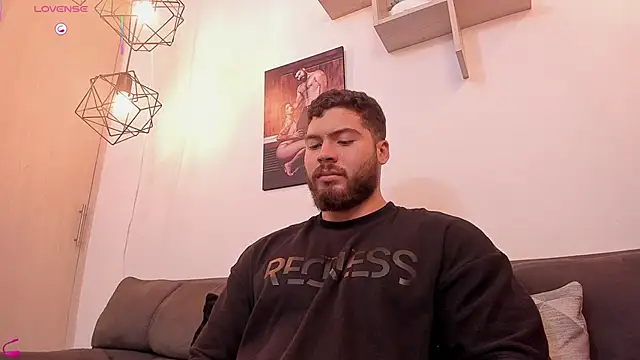 SebastianVilla  online show from 09/15/25, 11:05