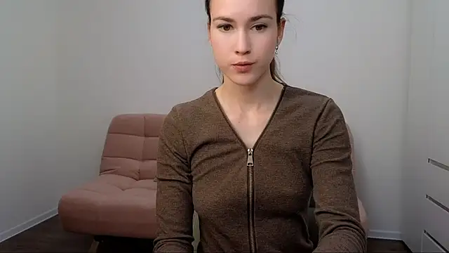 Snapshot of AliciaNewell chatting on 12/13/24, 01:33 AliciaNewell online show from 12/13/24, 01:33