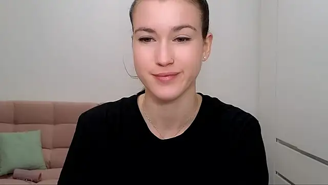 Snapshot of AliciaNewell chatting on 01/10/25, 08:18 AliciaNewell online show from 01/10/25, 08:18