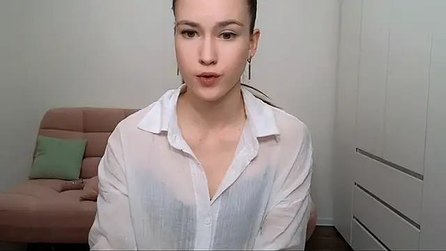 Snapshot of AliciaNewell chatting on 01/12/25, 11:07 AliciaNewell online show from 01/12/25, 11:07