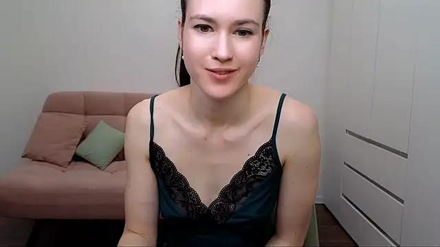 Snapshot of AliciaNewell chatting on 02/24/25, 02:48 AliciaNewell online show from 02/24/25, 02:48