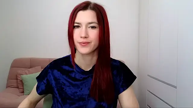 Snapshot of AliciaNewell chatting on 09/20/25, 08:15 AliciaNewell online show from 09/20/25, 08:15