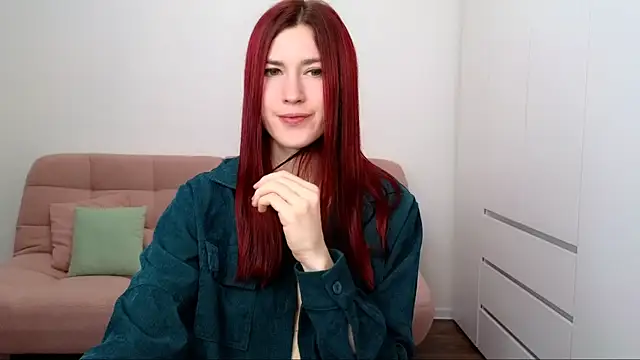 Snapshot of AliciaNewell chatting on 09/22/25, 08:49 AliciaNewell online show from 09/22/25, 08:49