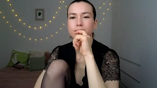 AliciaNewell online show from 07/04/26, 04:18