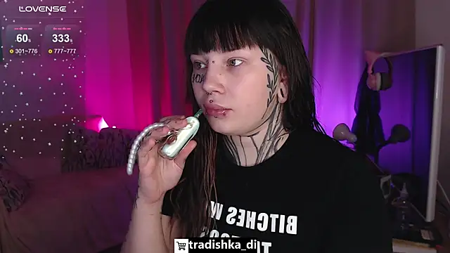 tradishka online show from 11/18/25, 05:45