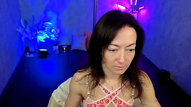 Snapshot of kimberlyray777 chatting on 06/29/26, 04:41 kimberlyray777 online show from 06/29/26, 04:41