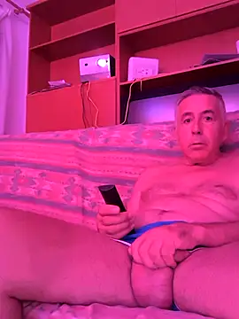 parejamlga58 online show from 10/11/25, 10:52